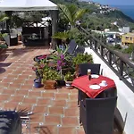 Mit Privatem Balkon Und Meerblick Im Rustikalen Stil Apartment *