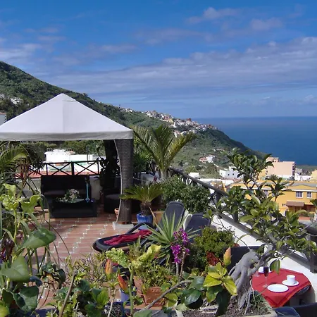 Apartment Mit Privatem Balkon Und Meerblick Im Rustikalen Stil *