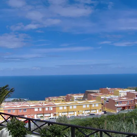 Mit Privatem Balkon Und Meerblick Im Rustikalen Stil Apartment